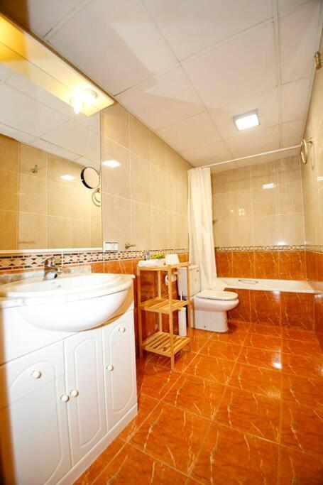 Castanos Apartment With Ac Alicante Buitenkant foto